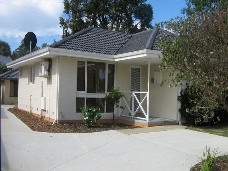 8 Numulgi Street, Armadale WA 6112