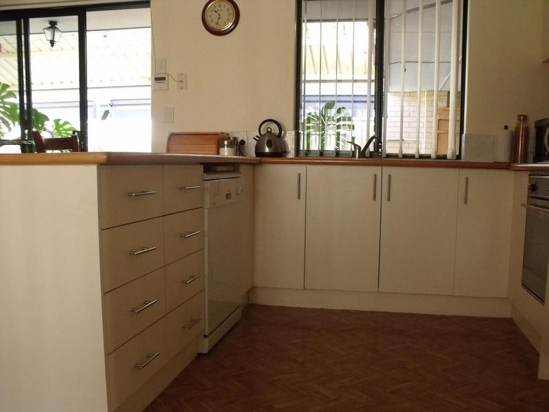 4 Brolga Grove, Seville Grove WA 6112