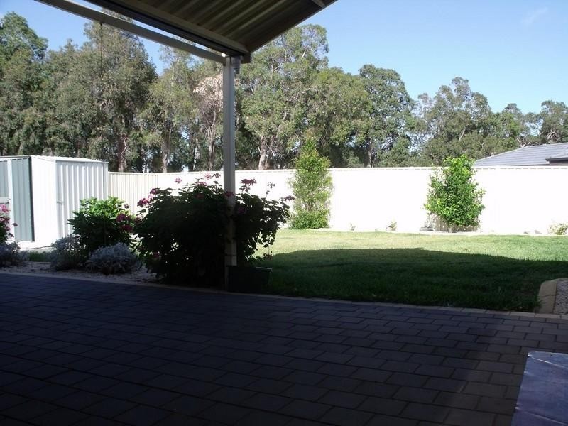 4 Brolga Grove, Seville Grove WA 6112