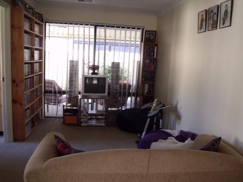 4 Brolga Grove, Seville Grove WA 6112