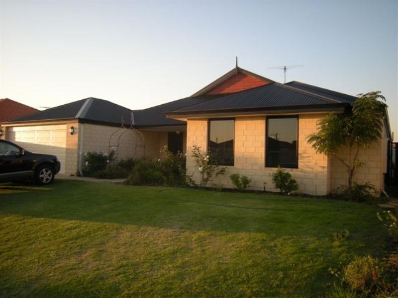 4 Cabra Avenue, Seville Grove WA 6112