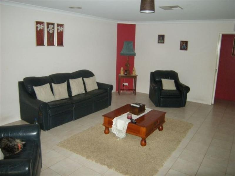 4 Cabra Avenue, Seville Grove WA 6112