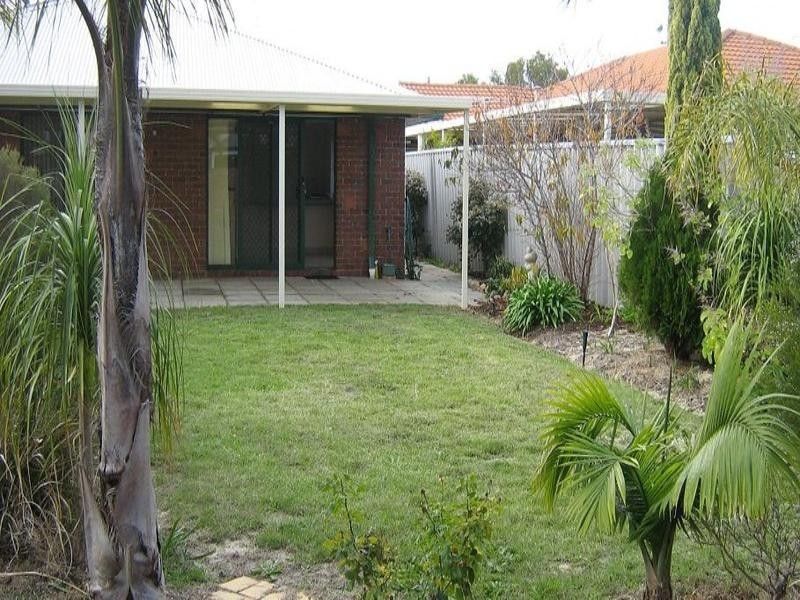 66 Poad, Seville Grove WA 6112