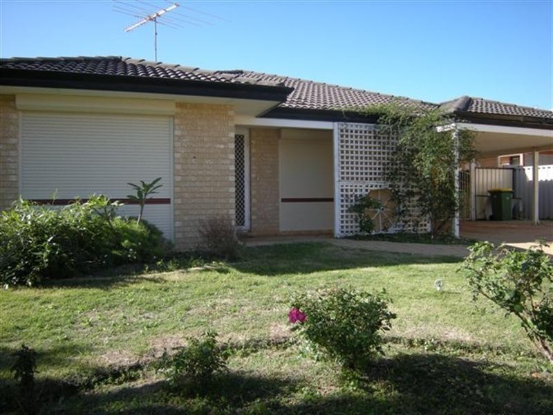 4 Higgs Court, Brookdale WA 6112