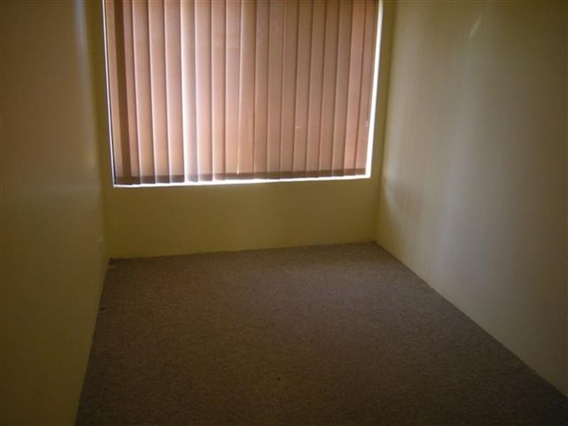 4 Higgs Court, Brookdale WA 6112