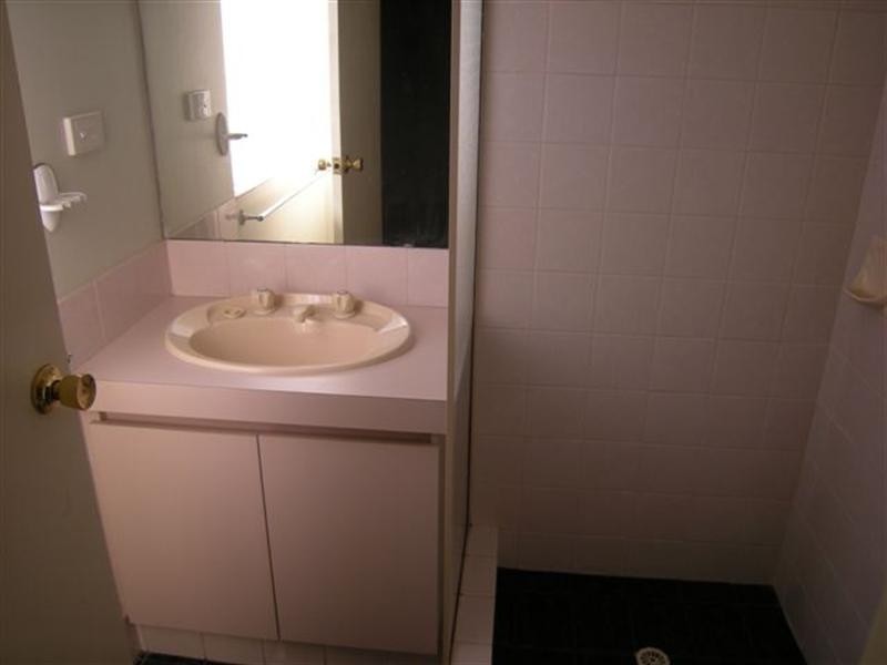 4 Higgs Court, Brookdale WA 6112