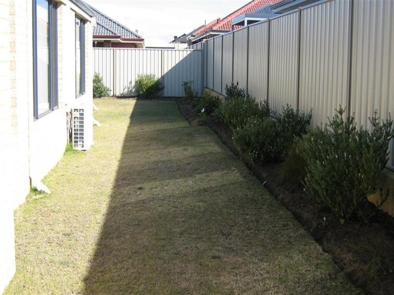 16 Voltaire Way, Secret Harbour WA 6173