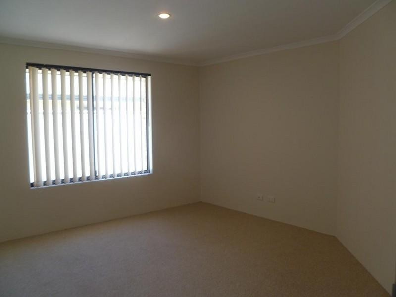 16 Voltaire Way, Secret Harbour WA 6173