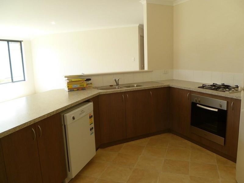 16 Voltaire Way, Secret Harbour WA 6173