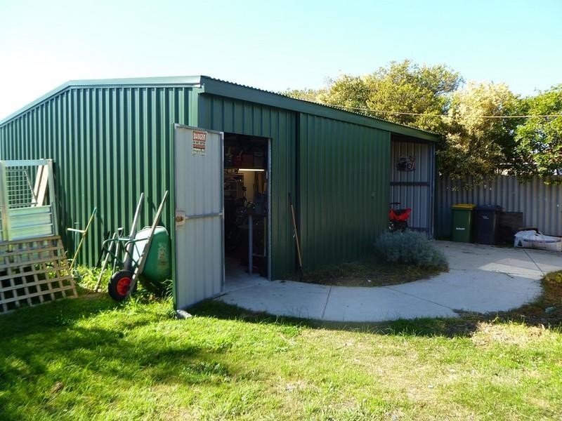 5 Tomlinson Place, Armadale WA 6112