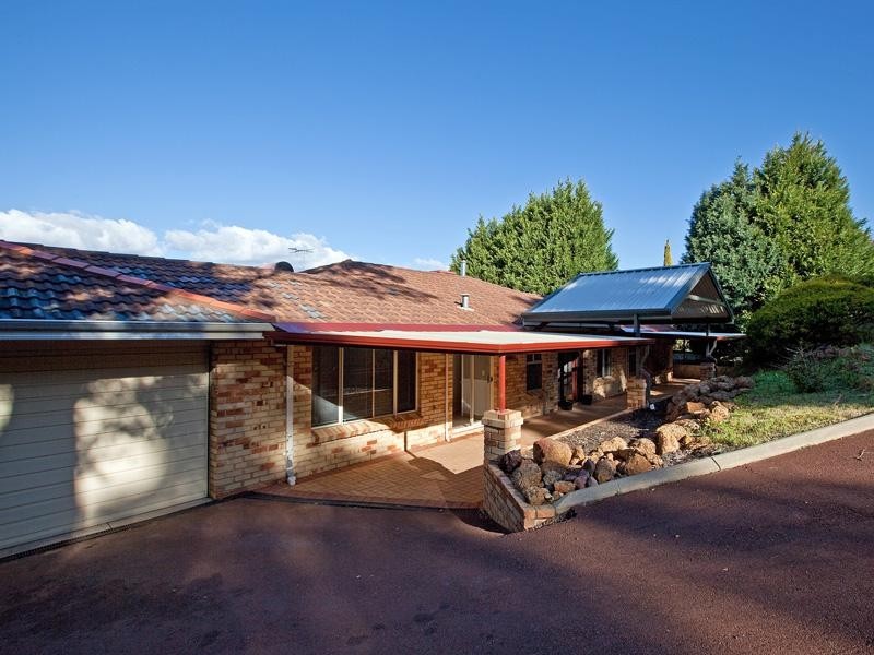 20 Norman Road, Roleystone WA 6111