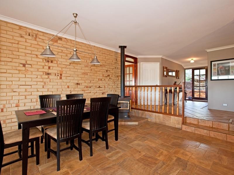 20 Norman Road, Roleystone WA 6111