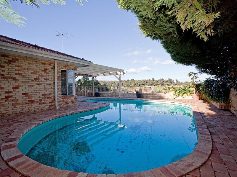 20 Norman Road, Roleystone WA 6111