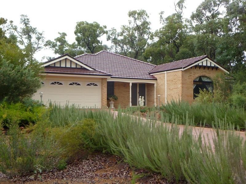 30 Dumas Drive, Bedfordale WA 6112