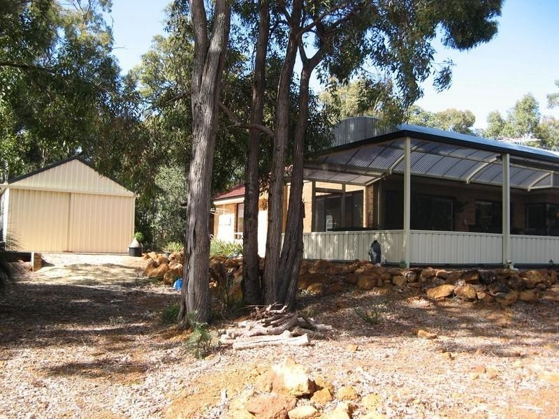 30 Dumas Drive, Bedfordale WA 6112