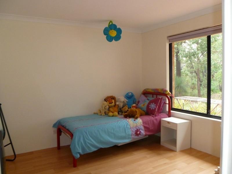 30 Dumas Drive, Bedfordale WA 6112