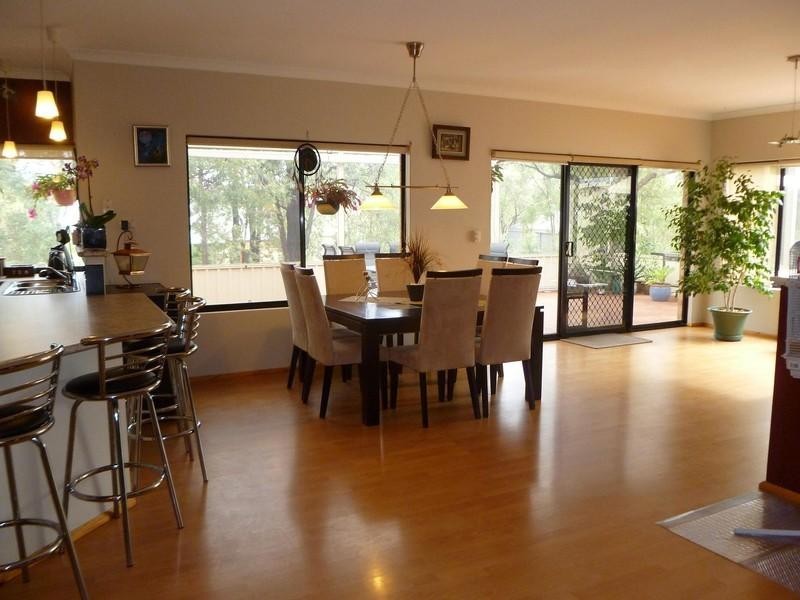 30 Dumas Drive, Bedfordale WA 6112