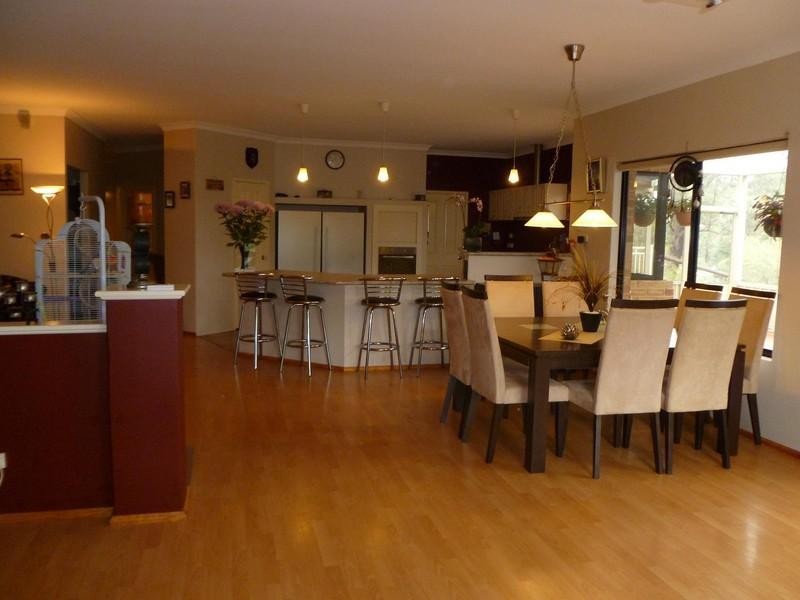 30 Dumas Drive, Bedfordale WA 6112