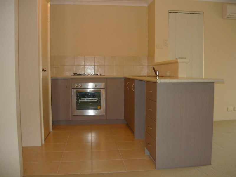 21/91 Lowanna Way, Armadale WA 6112