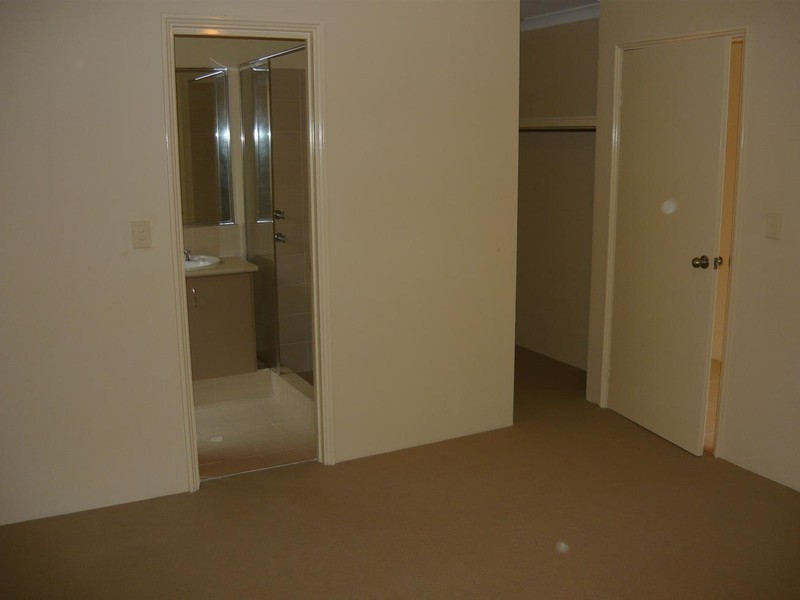 21/91 Lowanna Way, Armadale WA 6112