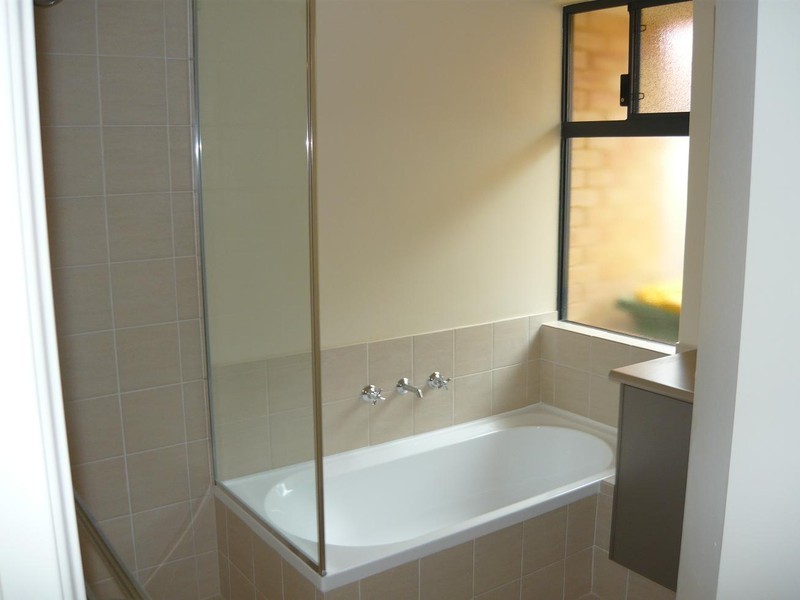 21/91 Lowanna Way, Armadale WA 6112