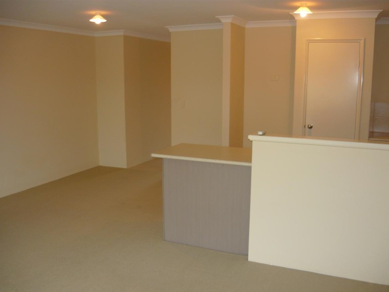 21/91 Lowanna Way, Armadale WA 6112