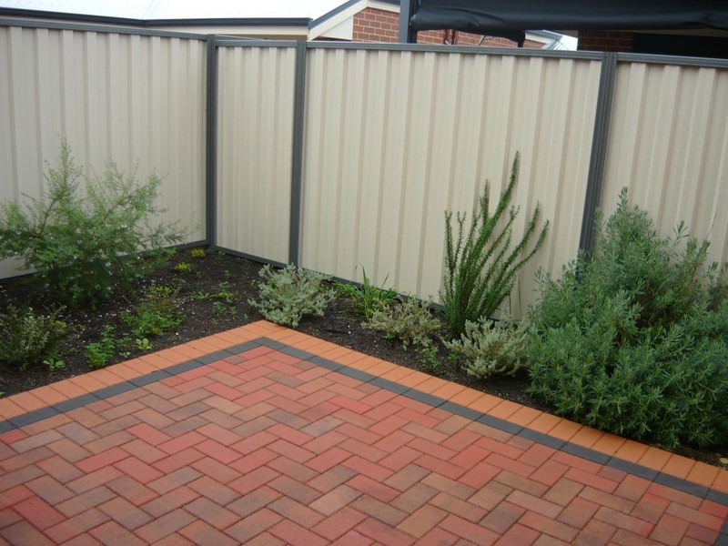 21/91 Lowanna Way, Armadale WA 6112