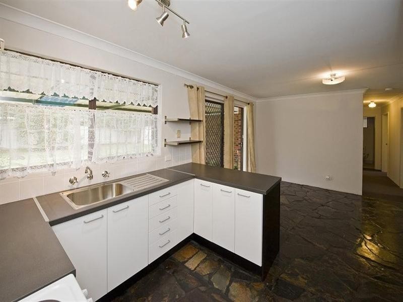 3 Cowra Court, Armadale WA 6112