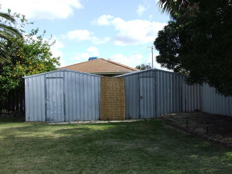 56 Seville Drive, Seville Grove WA 6112