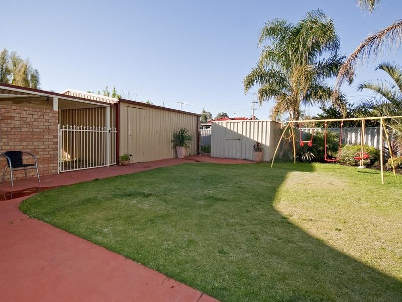 22 McGrath Place, Seville Grove WA 6112