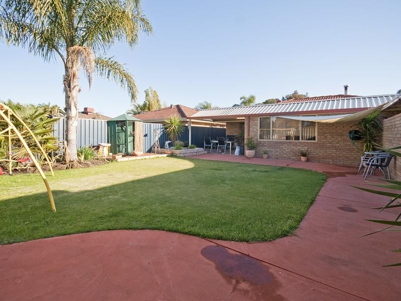 22 McGrath Place, Seville Grove WA 6112
