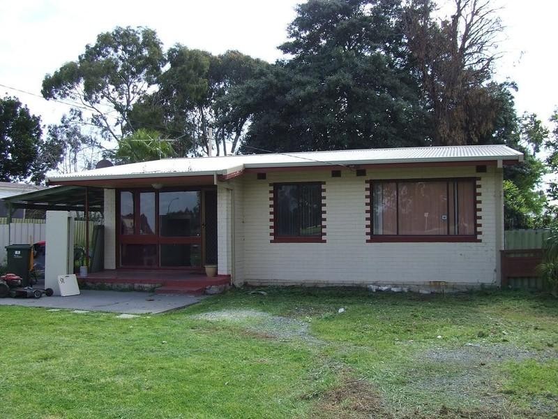 16 Ferrara Way, Girrawheen WA 6064