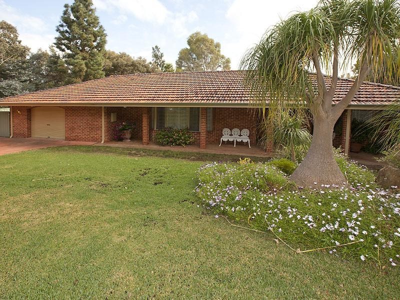 101 Carawatha Avenue, Mount Nasura WA 6112