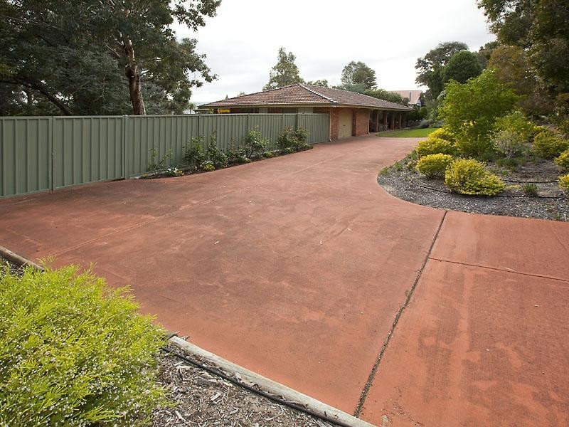 101 Carawatha Avenue, Mount Nasura WA 6112