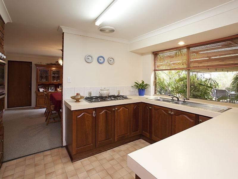 101 Carawatha Avenue, Mount Nasura WA 6112