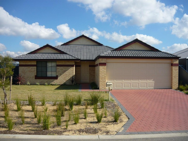 24 Blackberry Ramble, Byford WA 6122