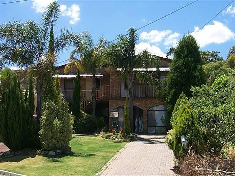 13 Kingsley Terrace, Kelmscott WA 6111