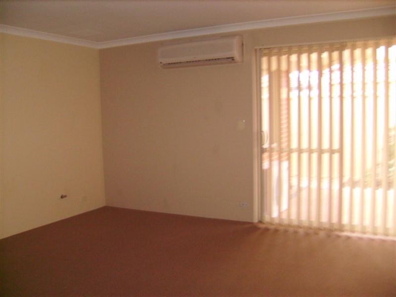 8/17 Bert Street, Gosnells WA 6110