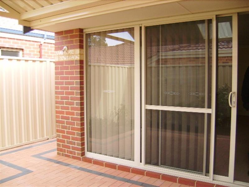 8/17 Bert Street, Gosnells WA 6110