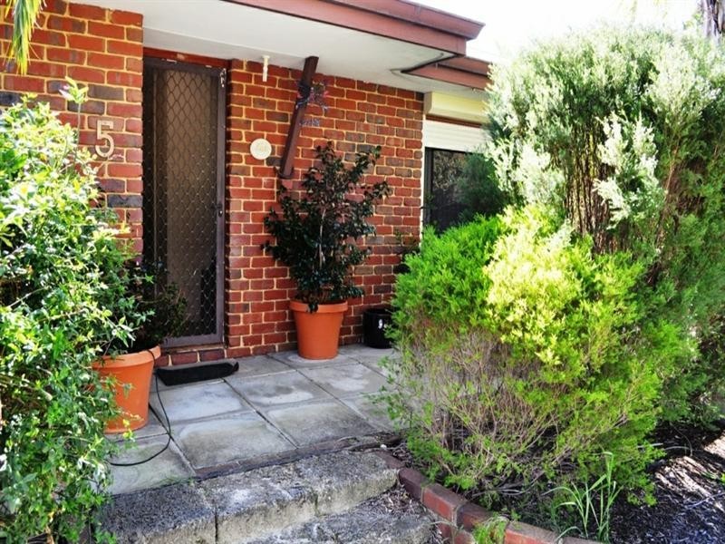 5 Sittella Plaza, Brookdale WA 6112