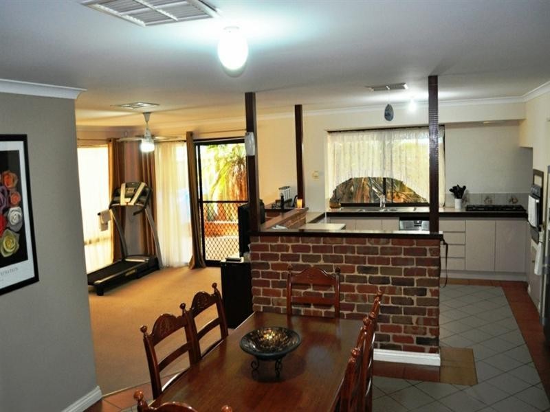 5 Sittella Plaza, Brookdale WA 6112