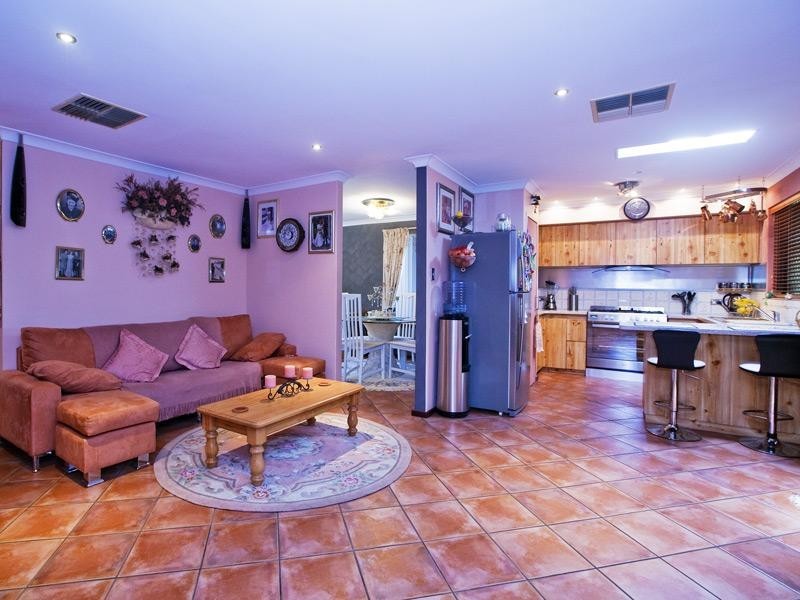 21 Hillegine Court, Gosnells WA 6110