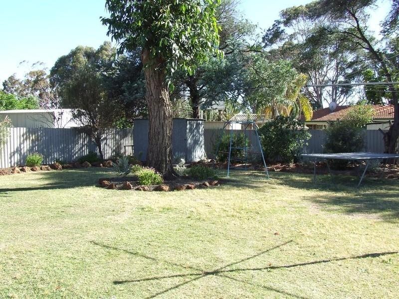 16 Toorak Road, Armadale WA 6112