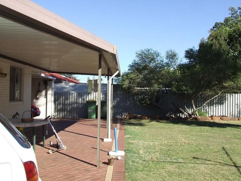 16 Toorak Road, Armadale WA 6112