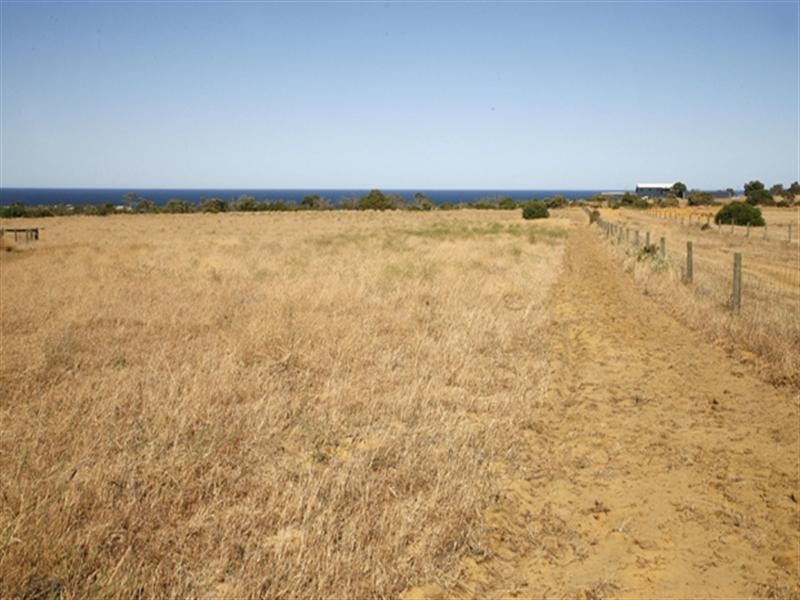 259 Cargeeg Bend, White Peak WA 6532