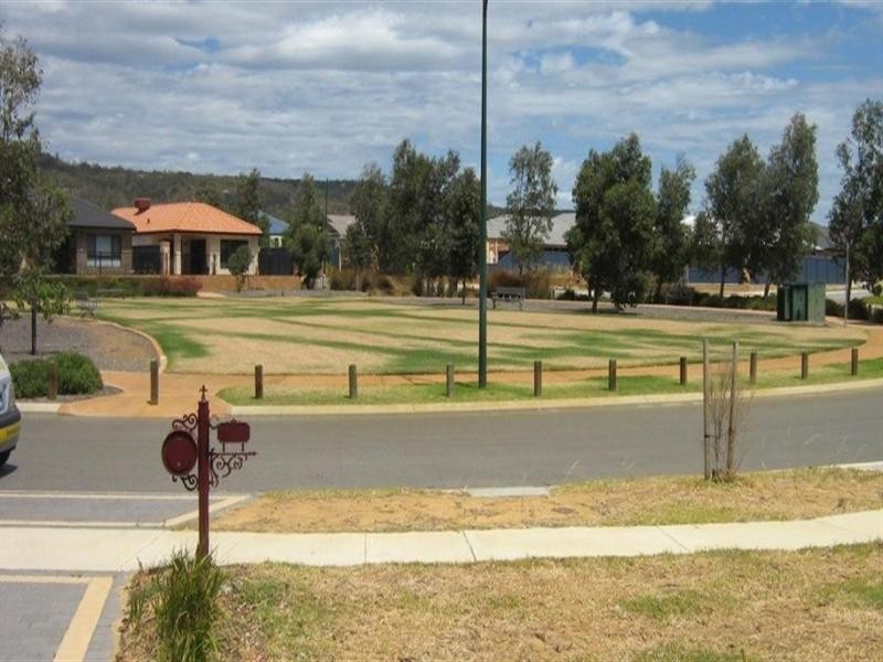 19 Quinine Crescent, Byford WA 6122