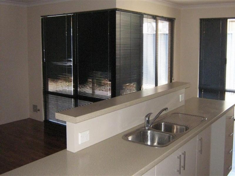 19 Quinine Crescent, Byford WA 6122