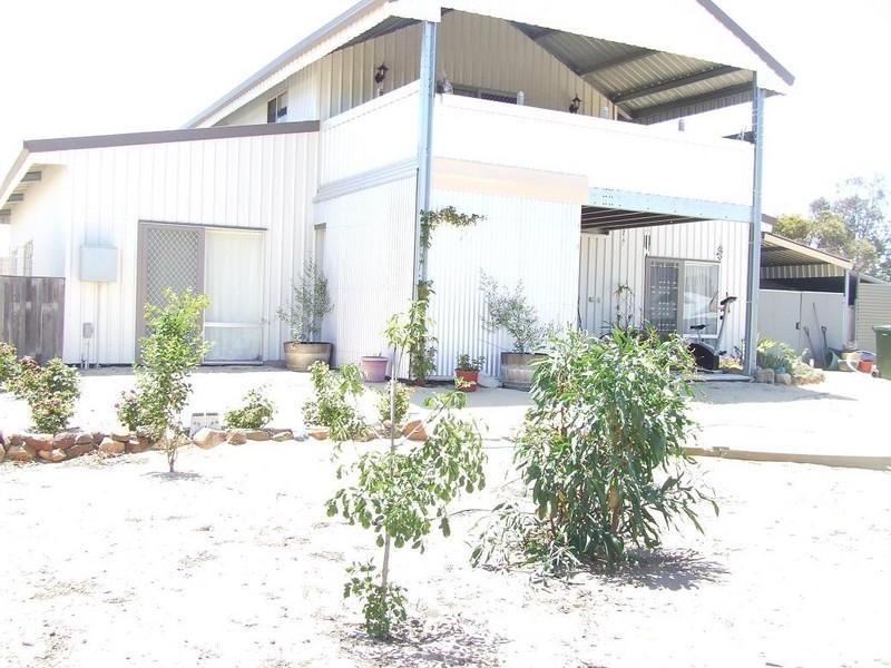 63 Rogers Avenue, Katanning WA 6317