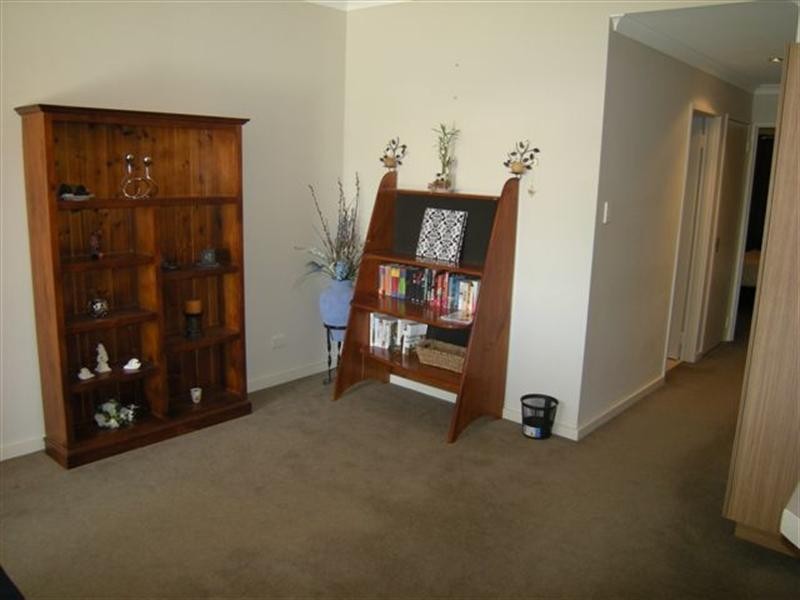 9/105 Wentworth Parade, Success WA 6164