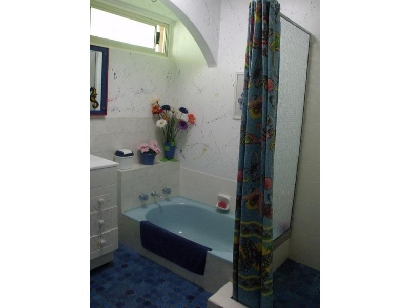 18 Willowmead Way, Kelmscott WA 6111